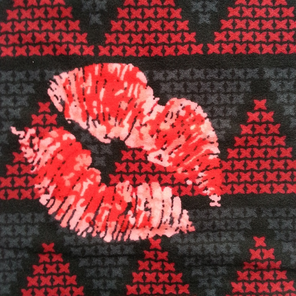 New LuLaRoe Leggings OS Lipstick Kisses Black